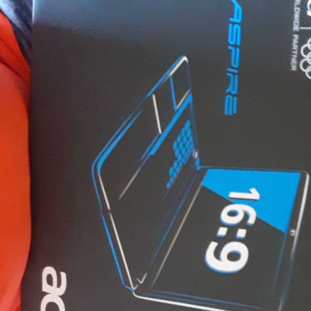 Labtop - Picture 3 of 3